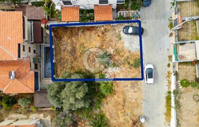 Yenifoça Burunucu'nda Deniz Manzaralı Satılık Villa Arsası
