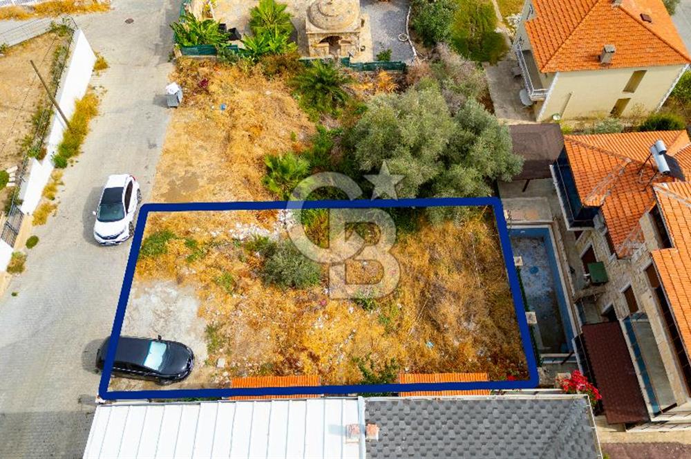 Yenifoça Burunucu'nda Deniz Manzaralı Satılık Villa Arsası