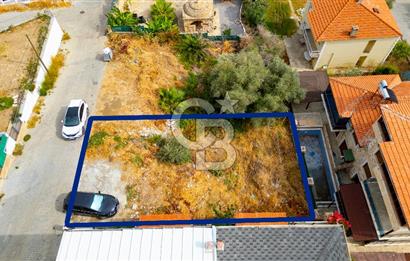 Yenifoça Burunucu'nda Deniz Manzaralı Satılık Villa Arsası