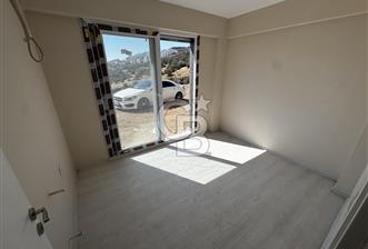 İzmir Dikili Çandarlı Deniz Manzaralı Site İçerisi Bahçeli 1+1