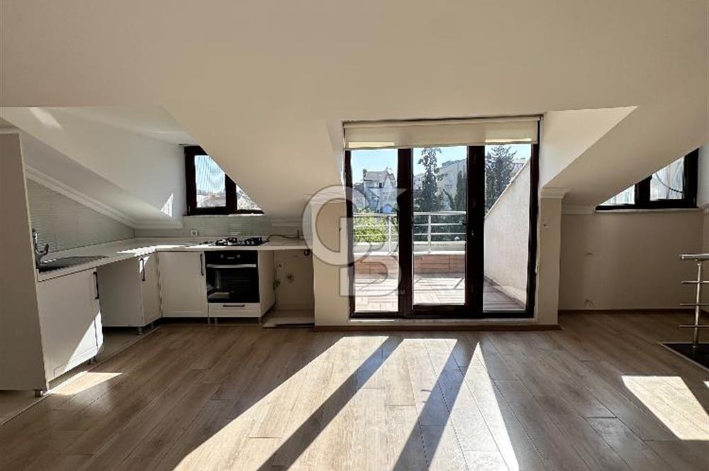 Ataşehir Örnek Mahallesinde Kullanışlı 185 m2 Kiralık Dubleks Daire