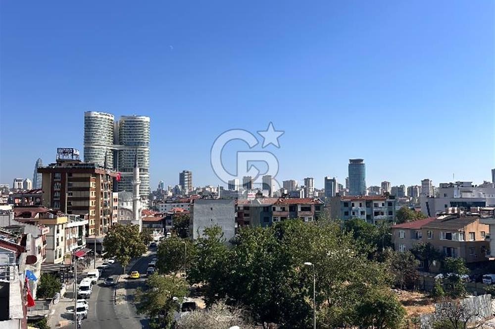Ataşehir Örnek Mahallesinde Kullanışlı 185 m2 Kiralık Dubleks Daire