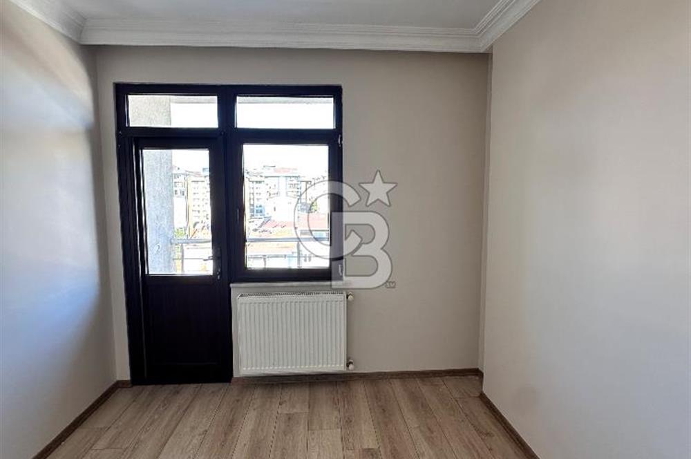 Ataşehir Örnek Mahallesinde Kullanışlı 185 m2 Kiralık Dubleks Daire