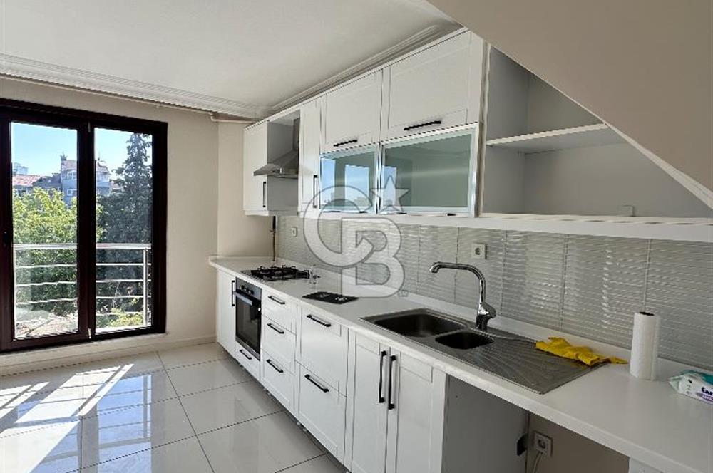Ataşehir Örnek Mahallesinde Kullanışlı 185 m2 Kiralık Dubleks Daire
