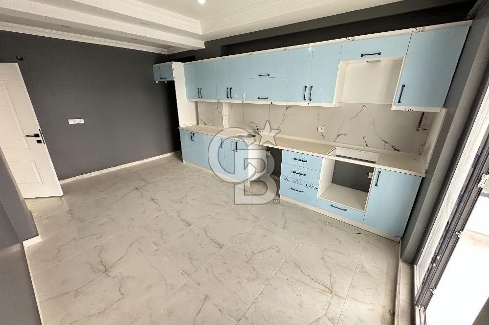 KARTEPE FSM'DE MERKEZİ KONUMDA 4+1 GENİŞ EĞİMSİZ ÇATI DUBLEKS