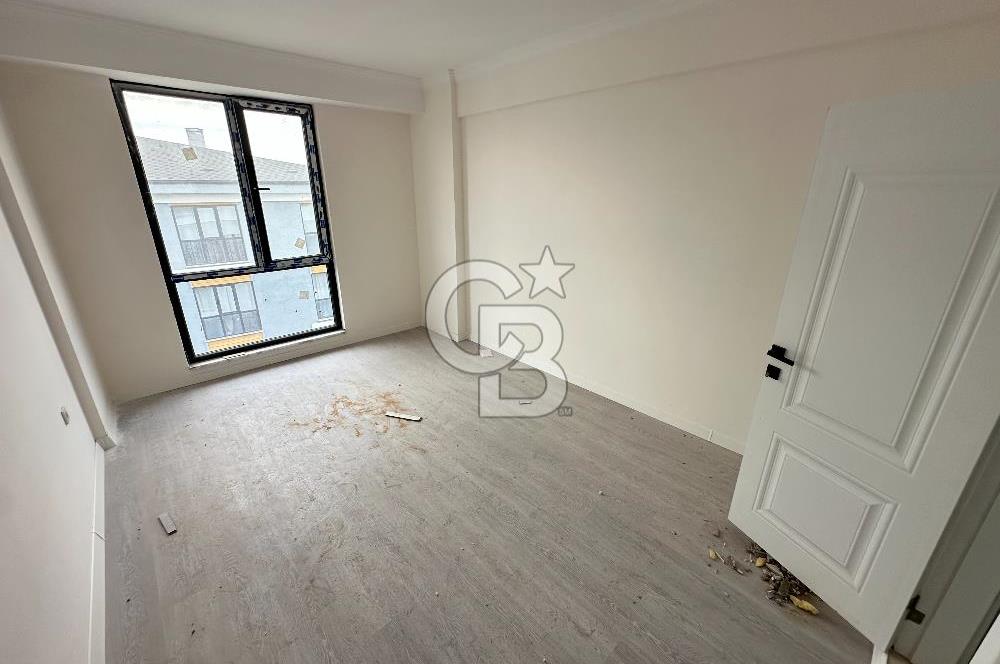 KARTEPE FSM'DE MERKEZİ KONUMDA 4+1 GENİŞ EĞİMSİZ ÇATI DUBLEKS