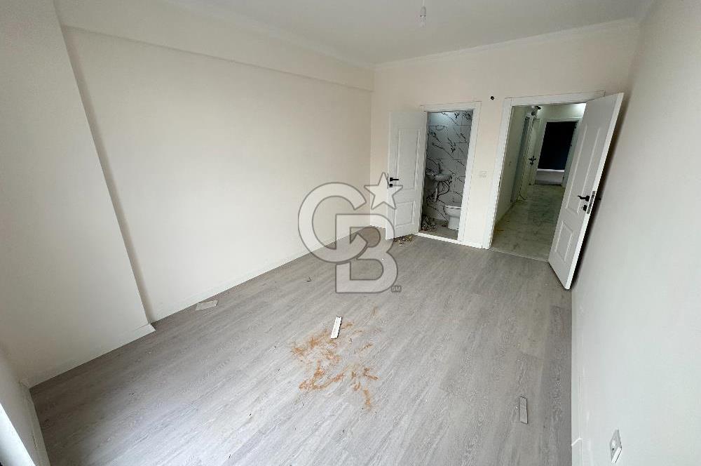 KARTEPE FSM'DE MERKEZİ KONUMDA 4+1 GENİŞ EĞİMSİZ ÇATI DUBLEKS