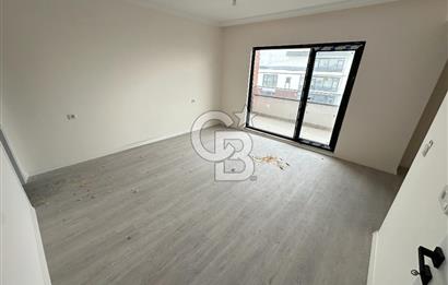 KARTEPE FSM'DE MERKEZİ KONUMDA 4+1 GENİŞ EĞİMSİZ ÇATI DUBLEKS