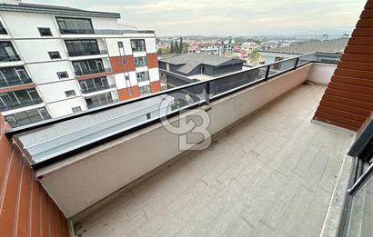 KARTEPE FSM'DE MERKEZİ KONUMDA 4+1 GENİŞ EĞİMSİZ ÇATI DUBLEKS