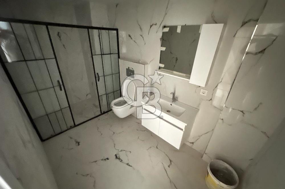 KARTEPE FSM'DE MERKEZİ KONUMDA 4+1 GENİŞ EĞİMSİZ ÇATI DUBLEKS