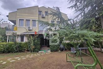 BORNOVA KARAÇAM KORUKENT SİTESİNDE SATILIK 4+1 MÜSATAKİL VİLLA
