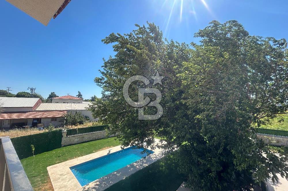 Foça Bağarası Hacıveli Mah. Müstakil Havuzlu 2+1 Kiralık Villa