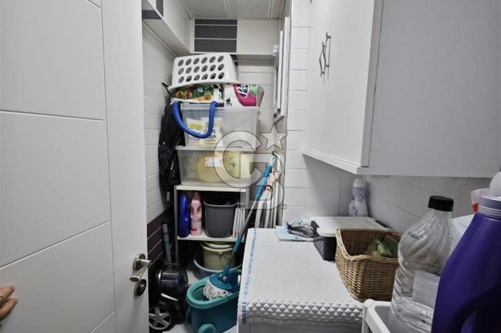 NARLIDERE YEŞİLVADİ SİTESİNDE OTOPARKLI 1.KAT 3+1 130m2 ARAKAT
