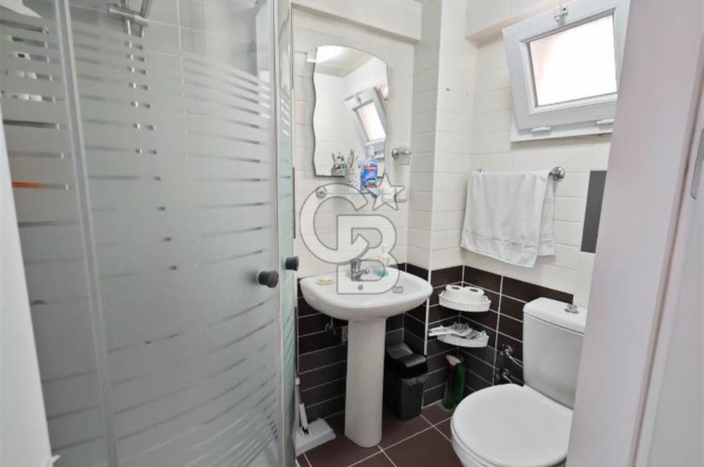 NARLIDERE YEŞİLVADİ SİTESİNDE OTOPARKLI 1.KAT 3+1 130m2 ARAKAT