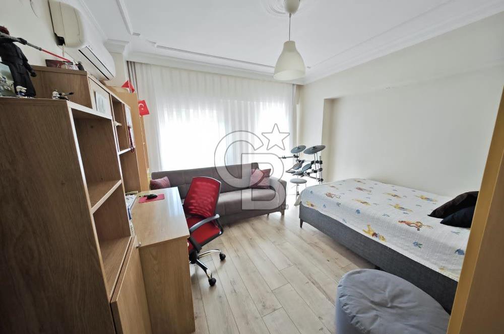 NARLIDERE YEŞİLVADİ SİTESİNDE OTOPARKLI 1.KAT 3+1 130m2 ARAKAT