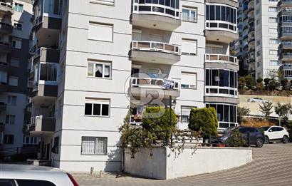 NARLIDERE YEŞİLVADİ SİTESİNDE OTOPARKLI 1.KAT 3+1 130m2 ARAKAT