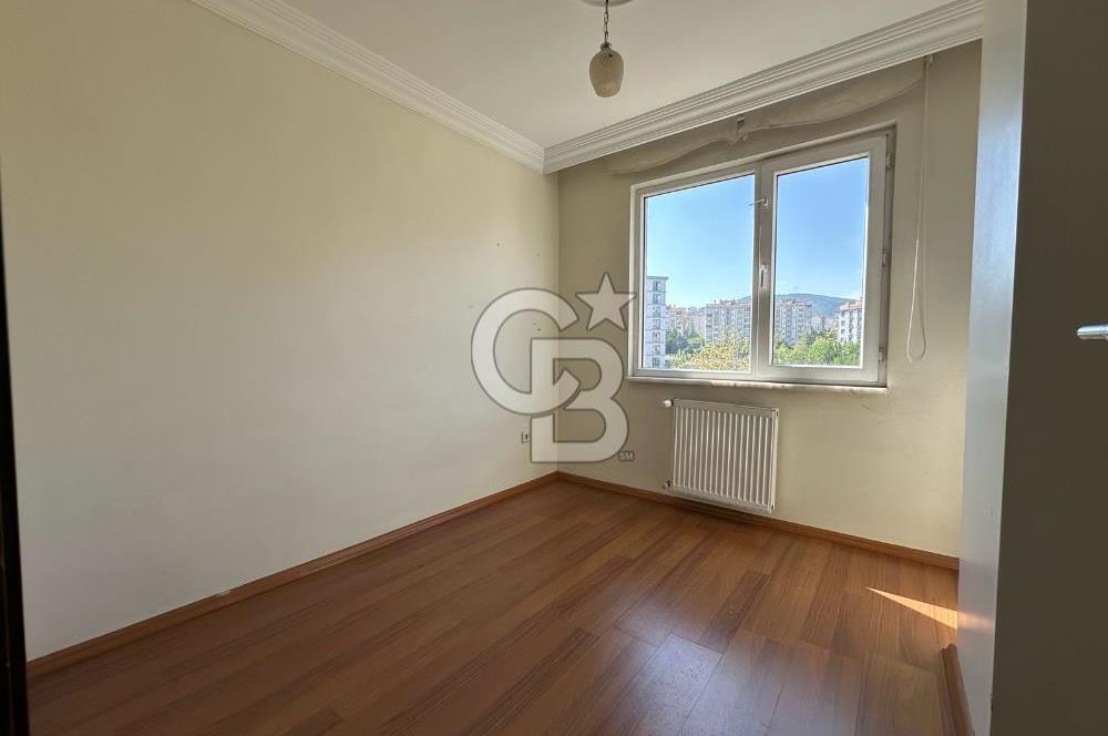 Kurtköy Emsey'e Komşu Nezih Sitede Balkonlu Çift Banyolu Kiralık 3+1 Daire