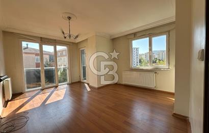 Kurtköy Emsey'e Komşu Nezih Sitede Balkonlu Çift Banyolu Kiralık 3+1 Daire