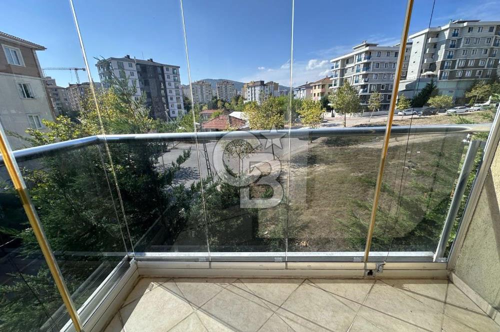 Kurtköy Emsey'e Komşu Nezih Sitede Balkonlu Çift Banyolu Kiralık 3+1 Daire