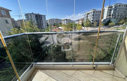Kurtköy Emsey'e Komşu Nezih Sitede Balkonlu Çift Banyolu Kiralık 3+1 Daire