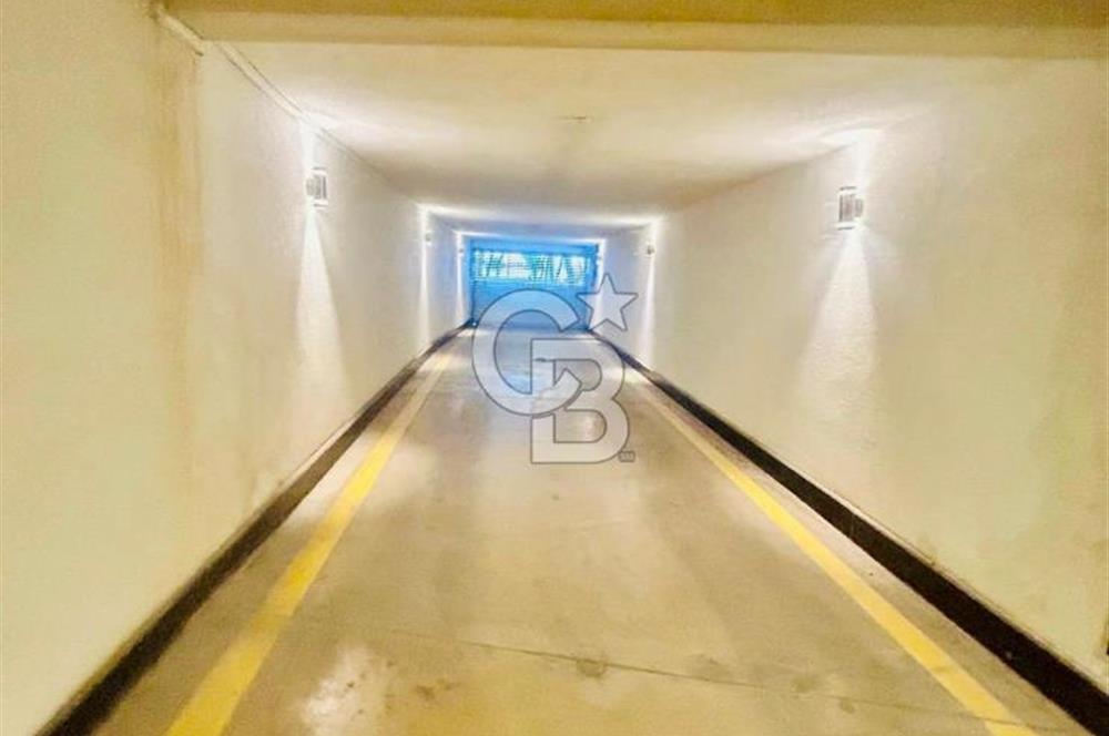 Sahil parselinde açık havuzlu ve kapalı garajlı binada 4+1daire