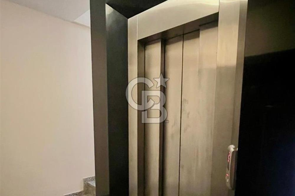 Sahil parselinde açık havuzlu ve kapalı garajlı binada 4+1daire