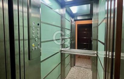 Sahil parselinde açık havuzlu ve kapalı garajlı binada 4+1daire