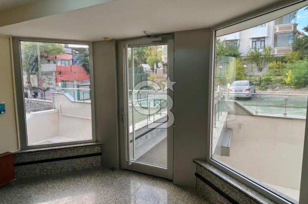 Sahil parselinde açık havuzlu ve kapalı garajlı binada 4+1daire