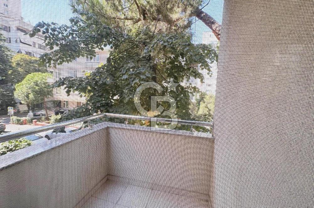 Caddebostan, Ömer Paşa Sok.'ta SATILIK 3+1