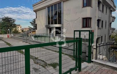 Sahil parselinde açık havuzlu ve kapalı garajlı binada 4+1daire