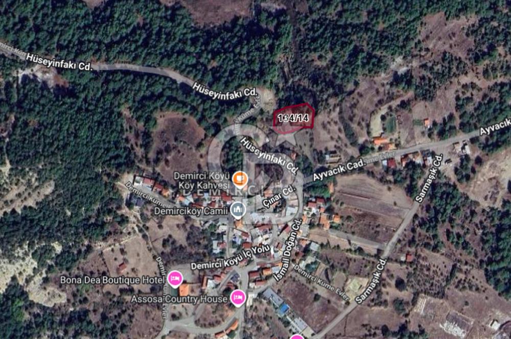 ÇANAKKALE AYVACIK DEMİRCİ KÖYÜ SATILIK 1635M2 KÖY İÇİ İMARLI