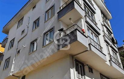 Sancaktepe Safa Mahallesinde Satılık 2+1 İçi Yapılı Arakat Daire