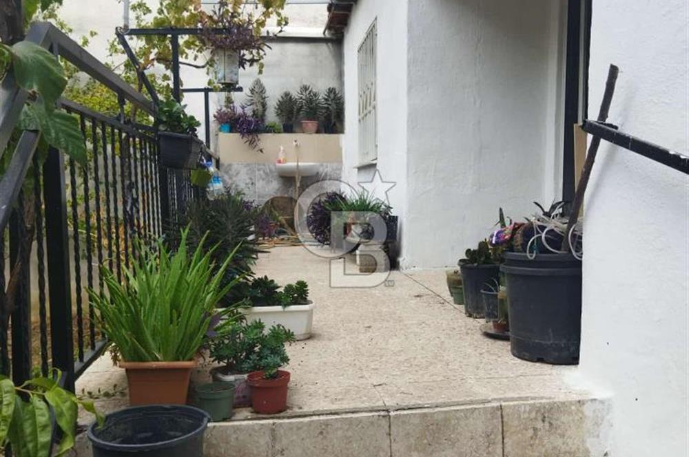 MENEMEN SATILIK BEŞ KAT İMARLI ARSA ÜZERİ BAHÇELİ EV