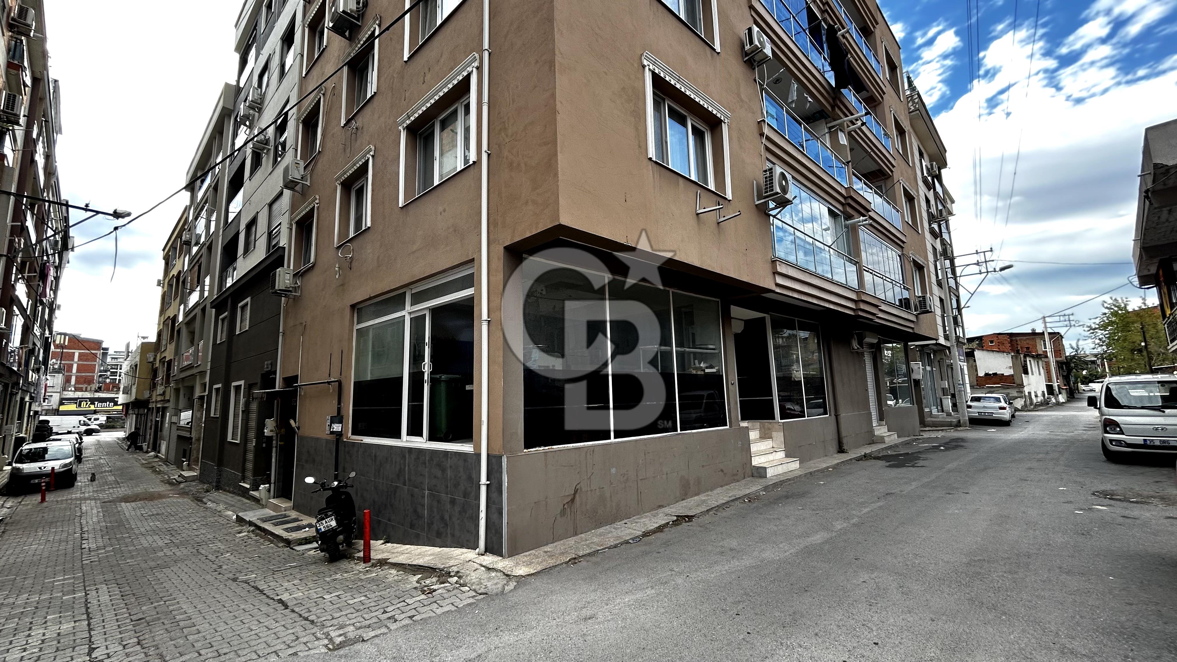 Karşıyaka Anadolu Caddesi Yakını Satılık Köşe Dükkan & Mağaza