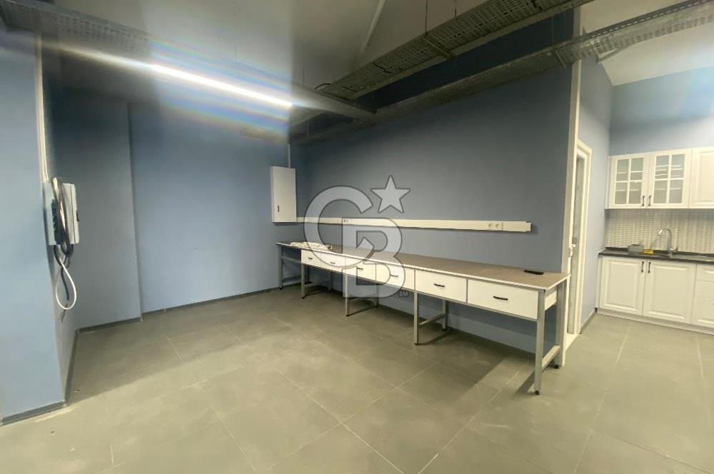 ŞERİFALİ'DE KİRALIK 180 m² DEPO&DÜKKAN!