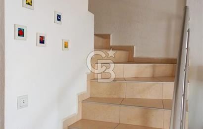Akyarlar Begonvil Sitesi’nde Deniz ve Dağ Manzaralı 2+1 Dubleks Daire