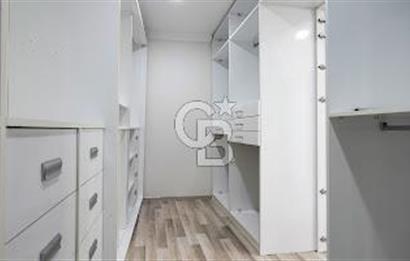 BORNOVA ATATÜRK MAH. BAHÇELİ MÜSTAKİL 4+1 TRİPLEKS SATILIK VİLLA