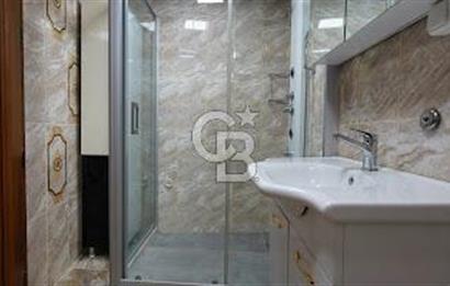 BORNOVA ATATÜRK MAH. BAHÇELİ MÜSTAKİL 4+1 TRİPLEKS SATILIK VİLLA