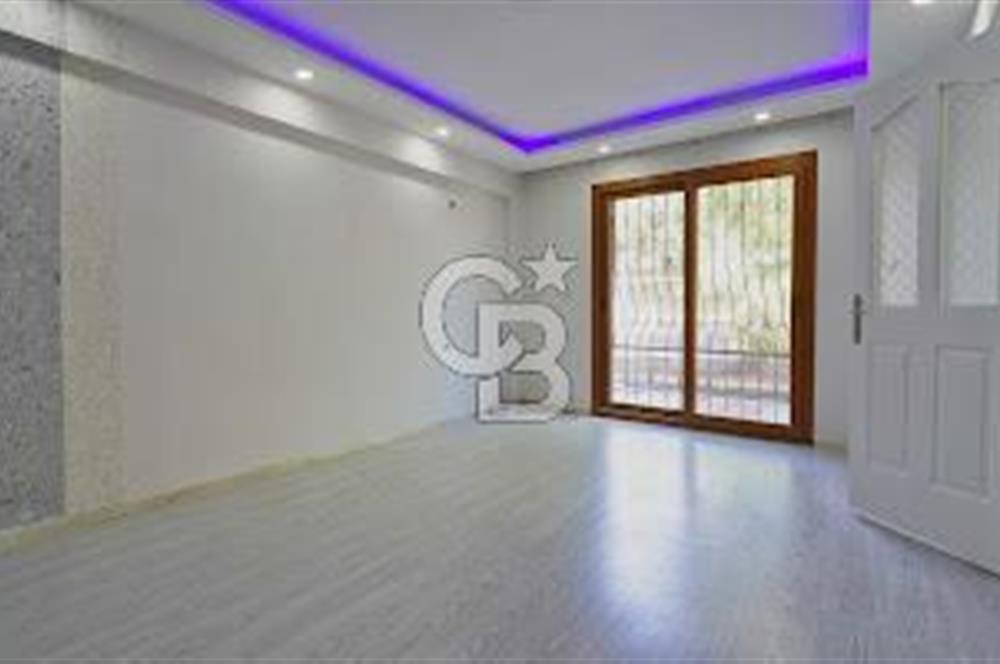 BORNOVA ATATÜRK MAH. BAHÇELİ MÜSTAKİL 4+1 TRİPLEKS SATILIK VİLLA