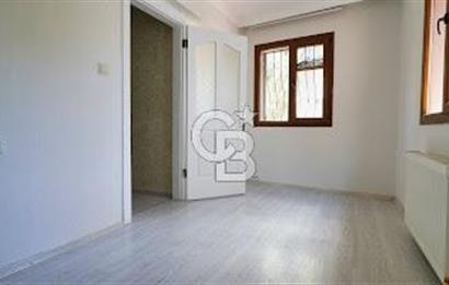 BORNOVA ATATÜRK MAH. BAHÇELİ MÜSTAKİL 4+1 TRİPLEKS SATILIK VİLLA