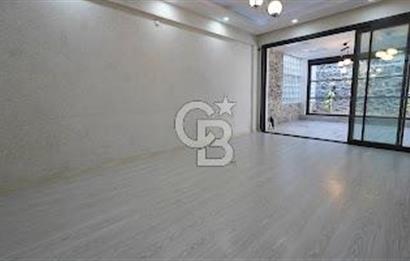 BORNOVA ATATÜRK MAH. BAHÇELİ MÜSTAKİL 4+1 TRİPLEKS SATILIK VİLLA