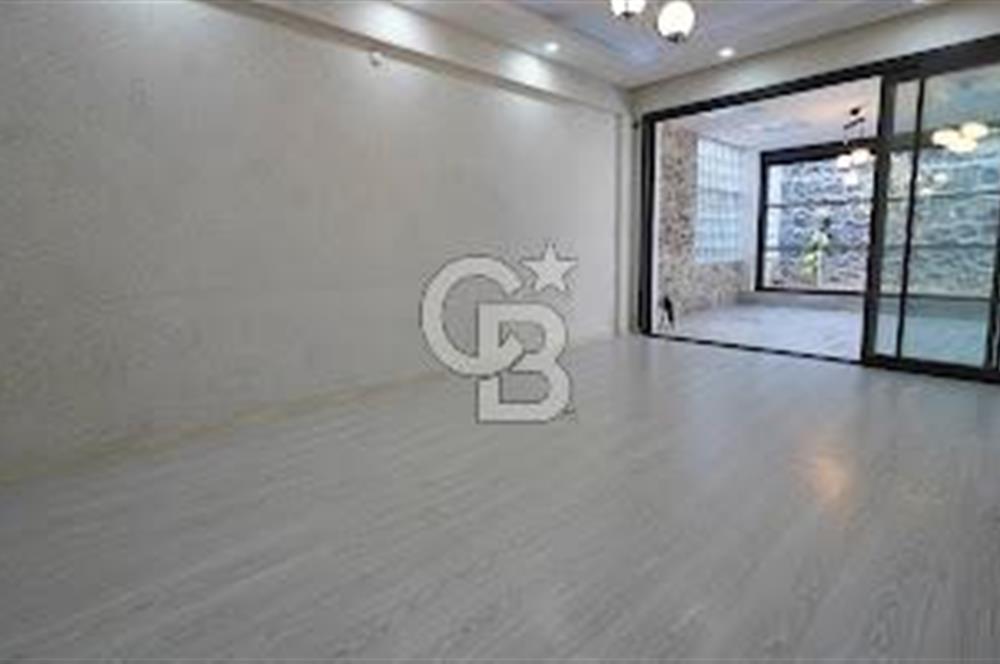 BORNOVA ATATÜRK MAH. BAHÇELİ MÜSTAKİL 4+1 TRİPLEKS SATILIK VİLLA