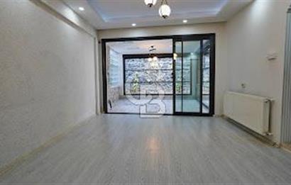 BORNOVA ATATÜRK MAH. BAHÇELİ MÜSTAKİL 4+1 TRİPLEKS SATILIK VİLLA