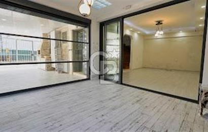 BORNOVA ATATÜRK MAH. BAHÇELİ MÜSTAKİL 4+1 TRİPLEKS SATILIK VİLLA