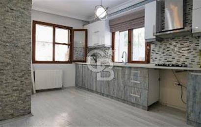 BORNOVA ATATÜRK MAH. BAHÇELİ MÜSTAKİL 4+1 TRİPLEKS SATILIK VİLLA