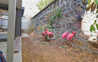 BORNOVA ATATÜRK MAH. BAHÇELİ MÜSTAKİL 4+1 TRİPLEKS SATILIK VİLLA