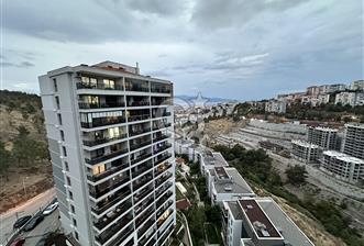 ÇİĞLİ PARK YAŞAM SANTORİNİ’DE DENİZ MANZARALI KİRALIK 2+1 DAİRE