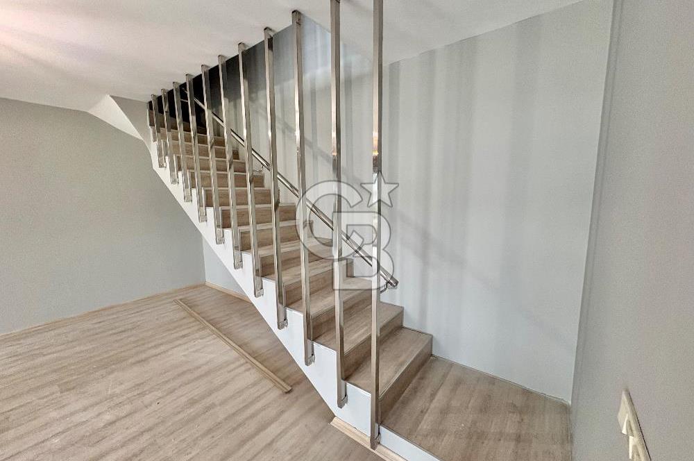 Dumankaya Cadde Yenişehir 3+1 Havuz Manzaralı, Geniş Teras ve Bahçe Kullanımlı Kiralık Daire