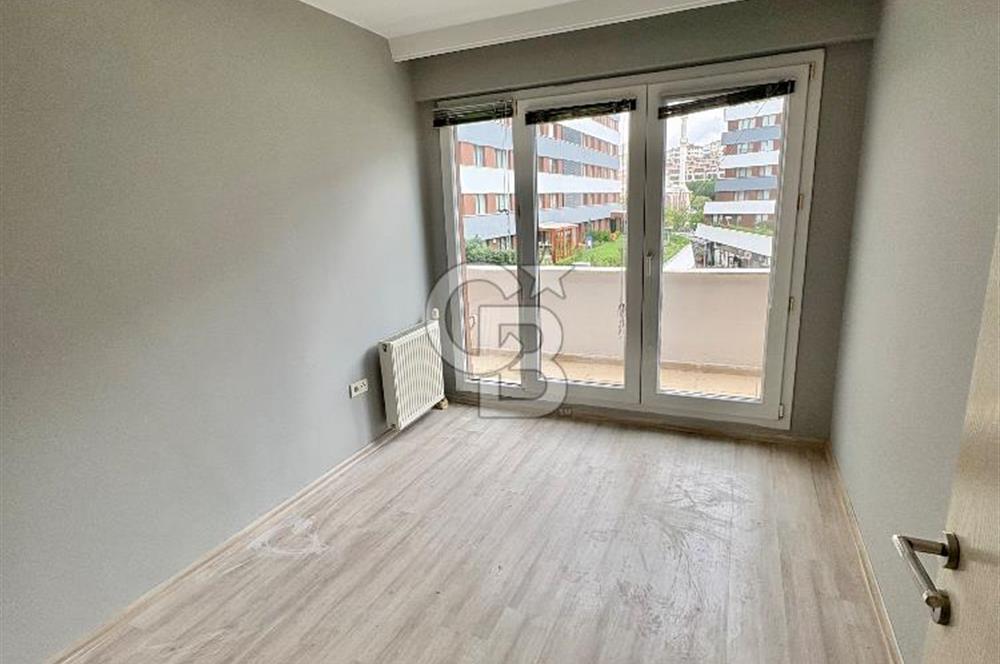 Dumankaya Cadde Yenişehir 3+1 Havuz Manzaralı, Geniş Teras ve Bahçe Kullanımlı Kiralık Daire