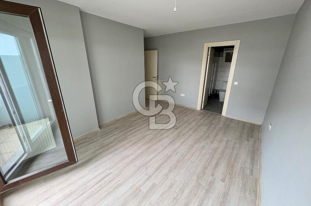 Dumankaya Cadde Yenişehir 3+1 Havuz Manzaralı, Geniş Teras ve Bahçe Kullanımlı Kiralık Daire